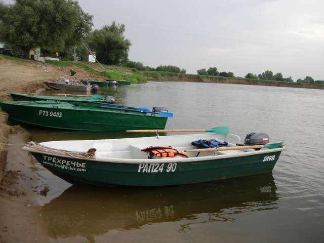 Лодка SAVA или Вельбот. Мотор 15 л.с
