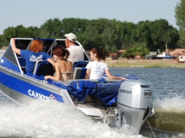 Катер Салют-480 60 л.с.