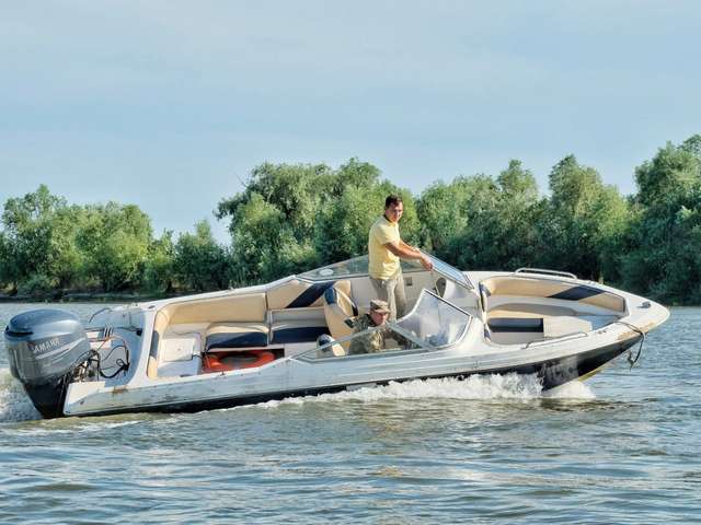 Катер Викинг 60 л.с